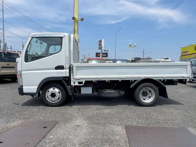三菱 キャンター 2TG-FBA00(2WD)の写真3