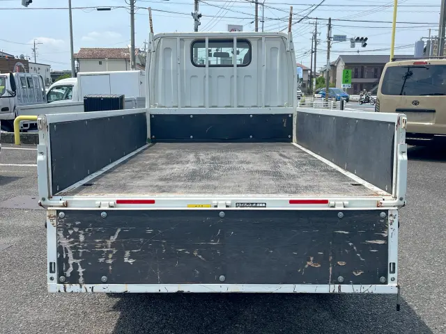 三菱 キャンター 2TG-FBA00(2WD)の写真6