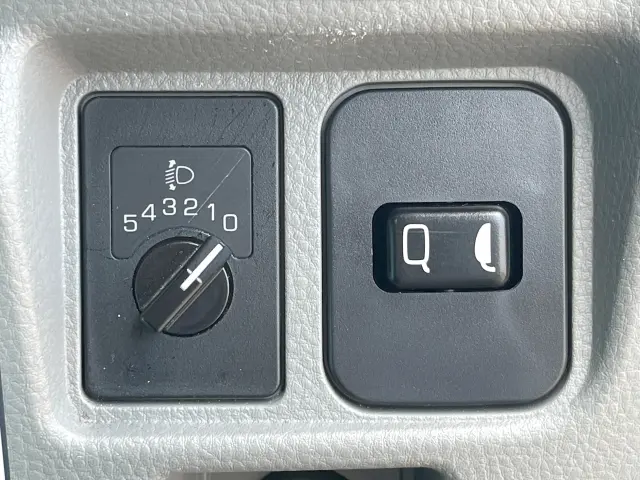 三菱 キャンター 2TG-FBA00(2WD)の写真24