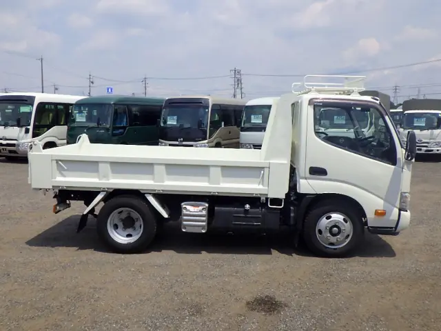 日野 デュトロ 2RG-XZU600T(2WD)の写真3