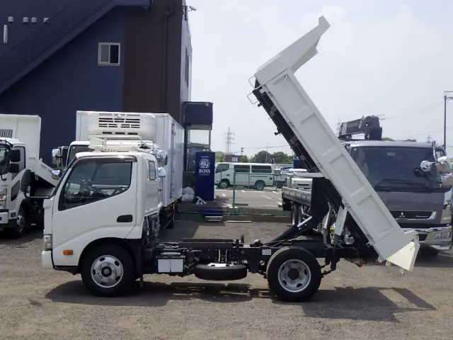 日野 デュトロ 2RG-XZU600T(2WD)の写真7