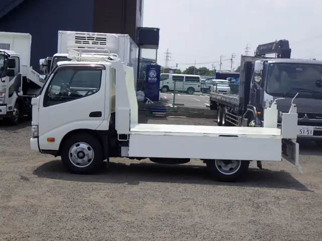 日野 デュトロ 2RG-XZU600T(2WD)の写真10