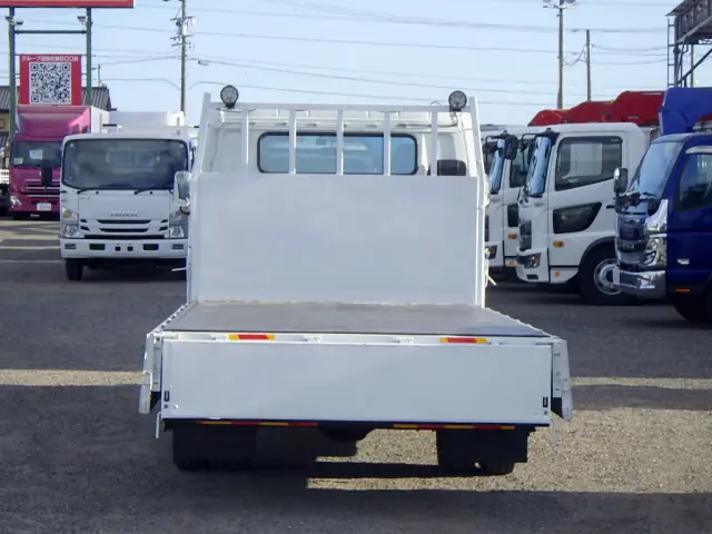 三菱 キャンター 2PG-FEB50(2WD)の写真13