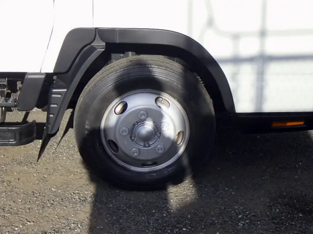 三菱 キャンター 2PG-FEB50(2WD)の写真22