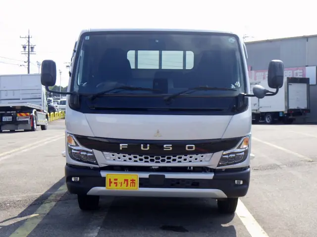 三菱 キャンター 2PG-FEBS0(2WD)の写真3