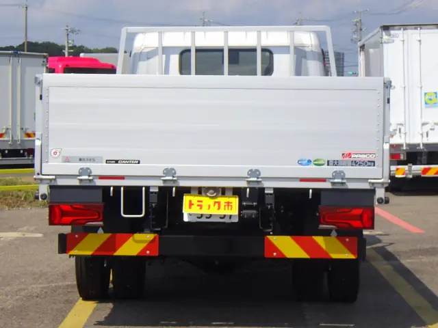 三菱 キャンター 2PG-FEBS0(2WD)の写真6