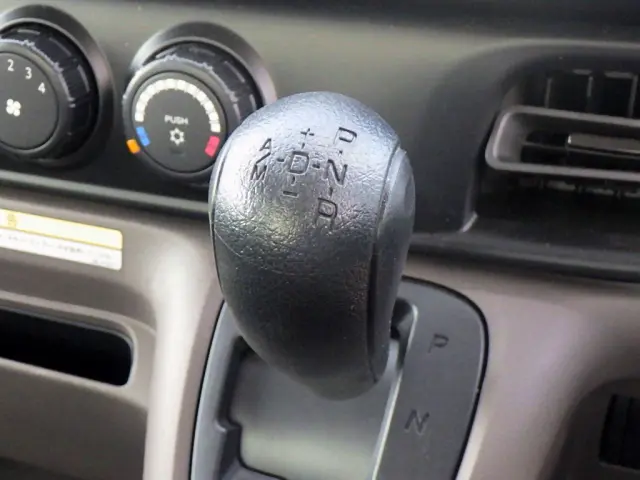 三菱 キャンター 2PG-FEBS0(2WD)の写真13