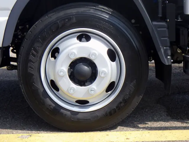 三菱 キャンター 2PG-FEBS0(2WD)の写真18