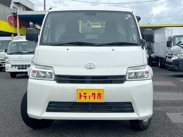 トヨタ タウンエーストラック 5BF-S413U(4WD)の写真2