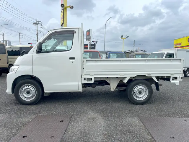トヨタ タウンエーストラック 5BF-S413U(4WD)の写真3
