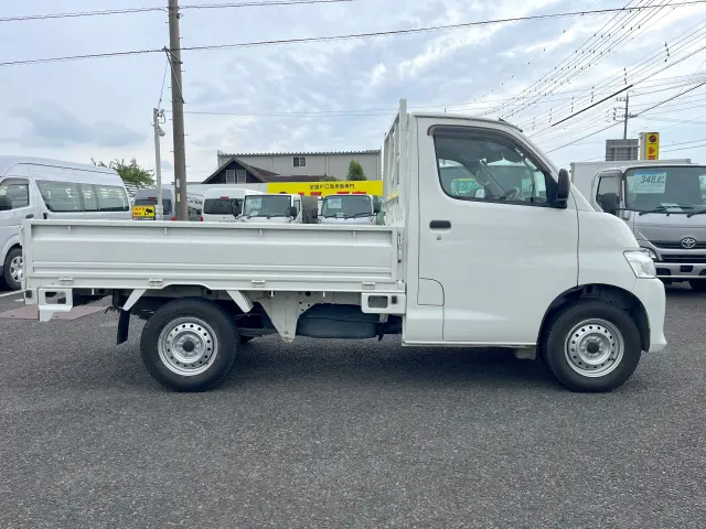 トヨタ タウンエーストラック 5BF-S413U(4WD)の写真4