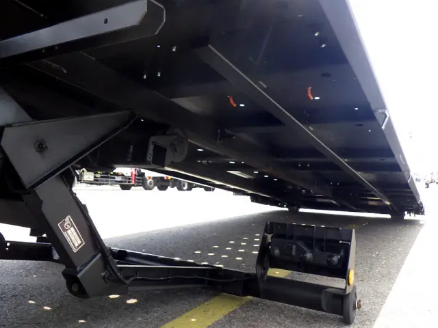 いすゞ エルフ TKG-NPR85AN(2WD)の写真15