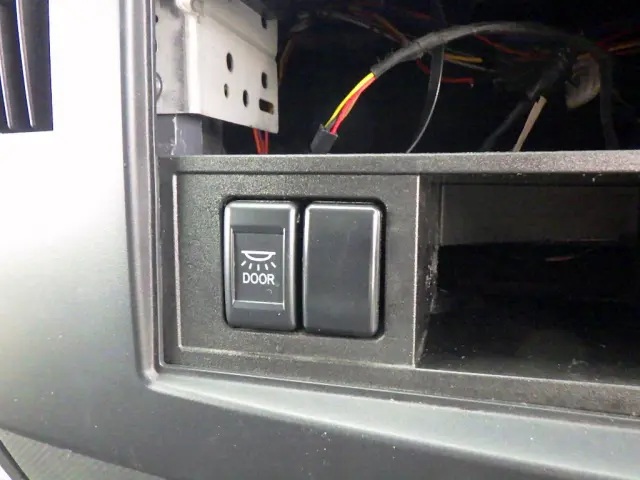 UD コンドル 2RG-BRR90T2(2WD)の写真22