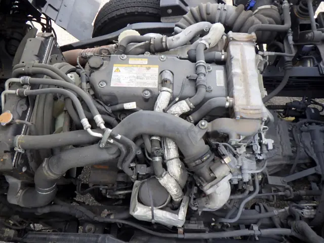 UD コンドル 2RG-BRR90T2(2WD)の写真39