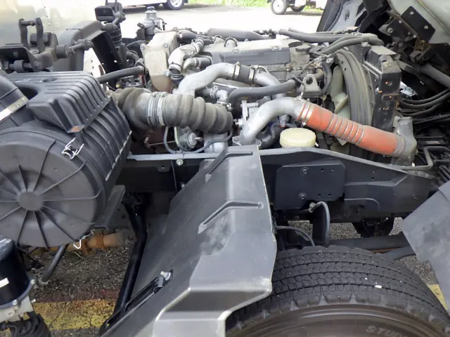 UD コンドル 2RG-BRR90T2(2WD)の写真40