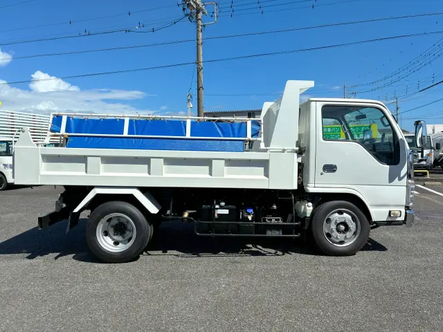 いすゞ エルフ 2PG-NKR88N(2WD)の写真4