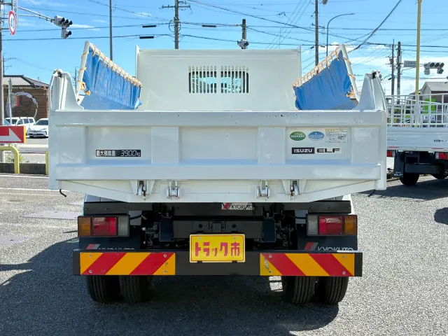 いすゞ エルフ 2PG-NKR88N(2WD)の写真6