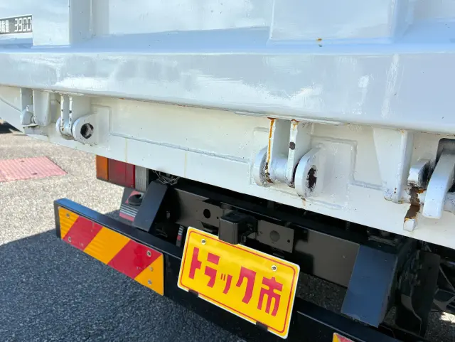 いすゞ エルフ 2PG-NKR88N(2WD)の写真13