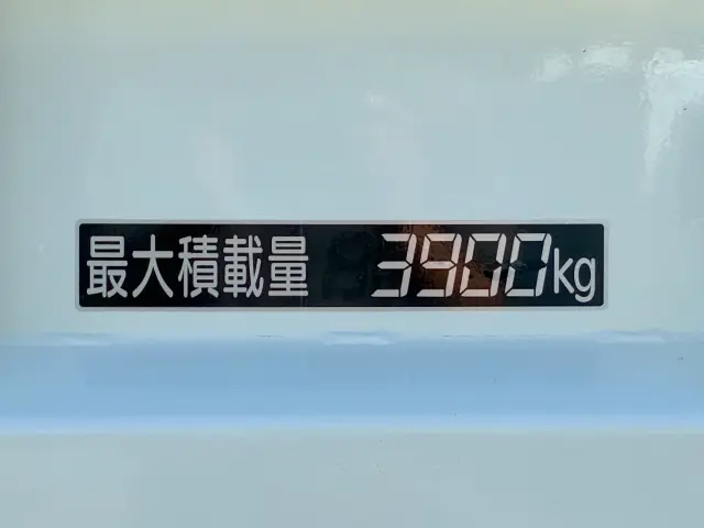 いすゞ エルフ 2PG-NKR88N(2WD)の写真16