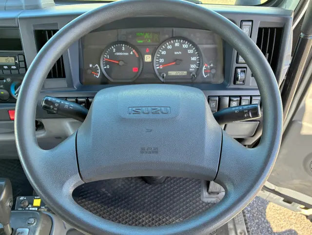 いすゞ エルフ 2PG-NKR88N(2WD)の写真20