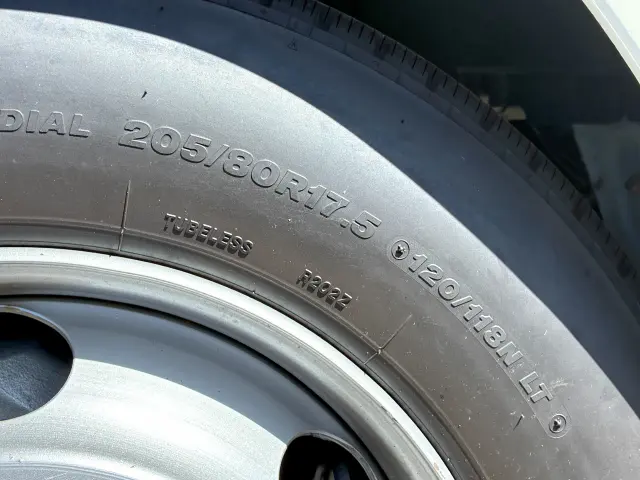 いすゞ エルフ 2PG-NKR88N(2WD)の写真41