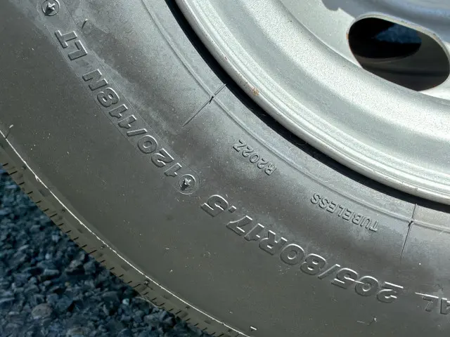 いすゞ エルフ 2PG-NKR88N(2WD)の写真43