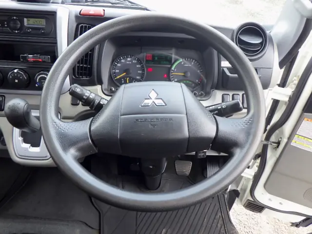 三菱 キャンター TPG-FBA50(2WD)の写真13