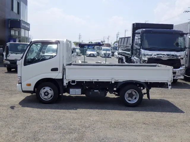 日野 デュトロ 2RG-XZC605M(2WD)の写真4