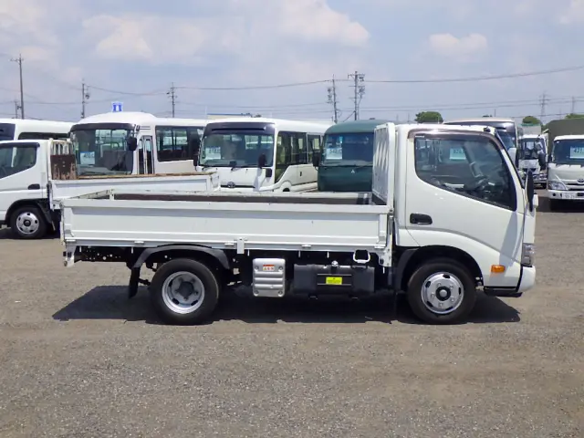 日野 デュトロ 2RG-XZC605M(2WD)の写真5