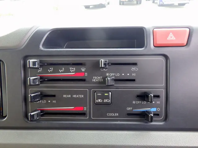 日野 リエッセⅡ 2DG-XZB70M(2WD)の写真19