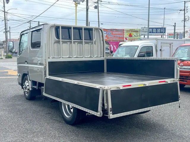 三菱 キャンター 2TG-FDA00(4WD)の写真7