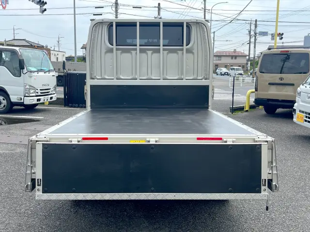 三菱 キャンター 2TG-FDA00(4WD)の写真8