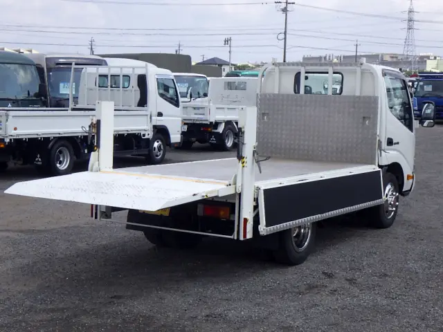 日野 デュトロ TKG-XZU605M(2WD)の写真9