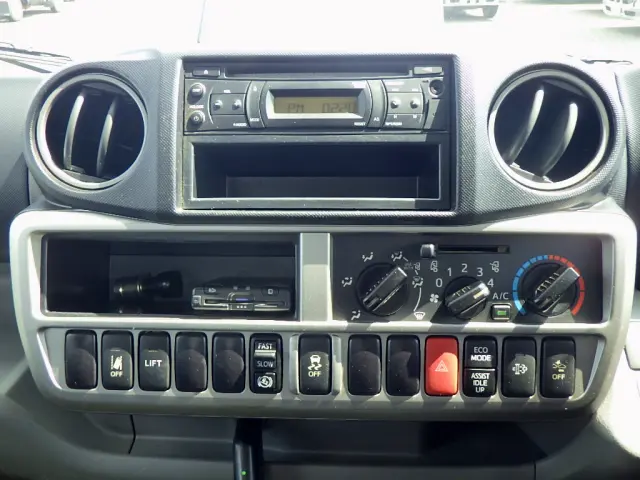 日野 デュトロ TKG-XZU605M(2WD)の写真15