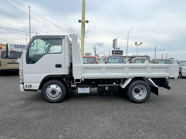 いすゞ エルフ 2PG-NKS88AD(4WD)の写真3