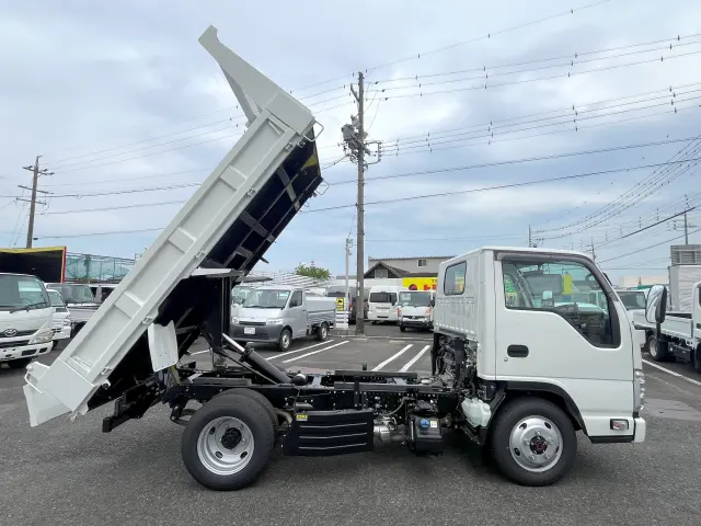 いすゞ エルフ 2PG-NKS88AD(4WD)の写真10