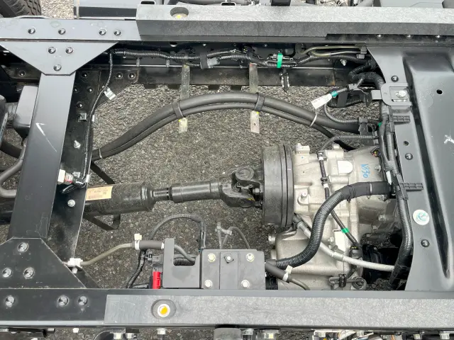 いすゞ エルフ 2PG-NKS88AD(4WD)の写真15