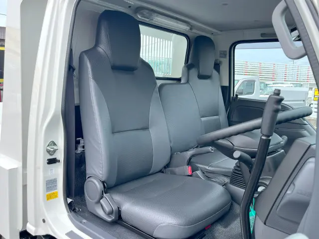いすゞ エルフ 2PG-NKS88AD(4WD)の写真18