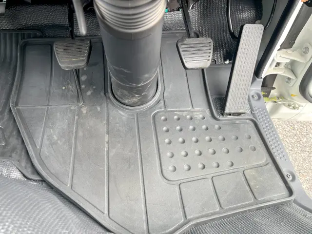 いすゞ エルフ 2PG-NKS88AD(4WD)の写真28