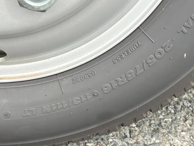 いすゞ エルフ 2PG-NKS88AD(4WD)の写真41