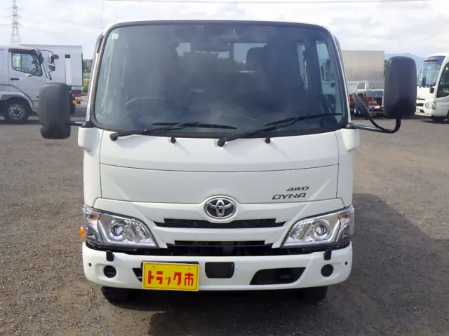 トヨタ ダイナ 2KG-XZU685(4WD)の写真3