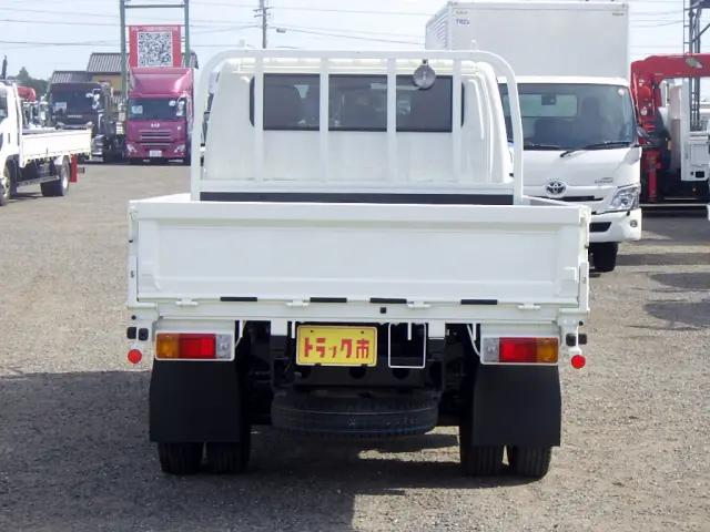 トヨタ ダイナ 2KG-XZU685(4WD)の写真6