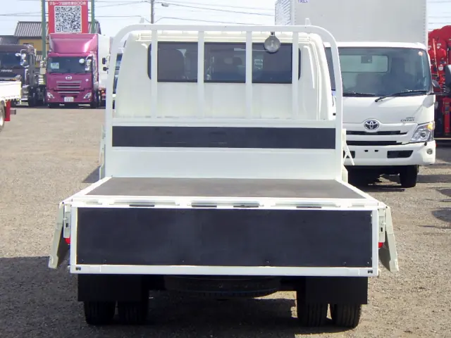 トヨタ ダイナ 2KG-XZU685(4WD)の写真8