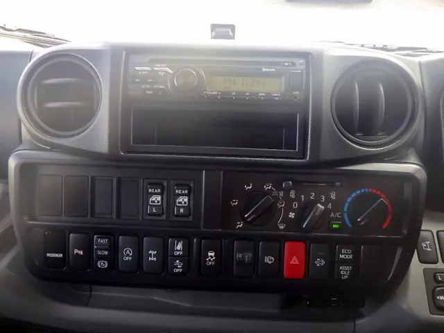トヨタ ダイナ 2KG-XZU685(4WD)の写真15