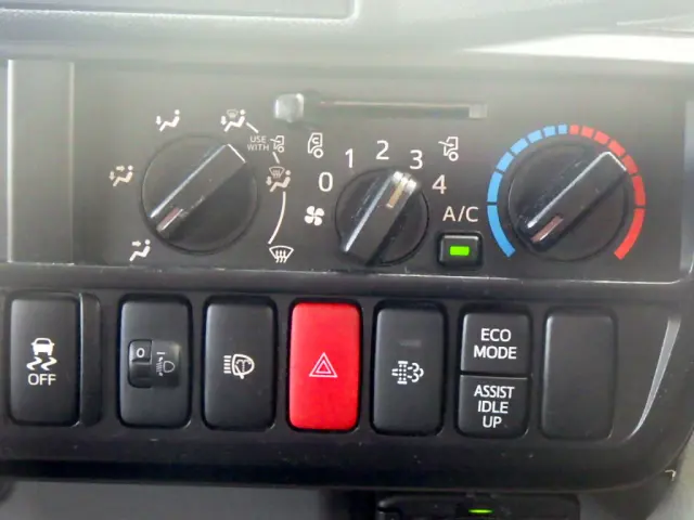 トヨタ ダイナ 2KG-XZU685(4WD)の写真43