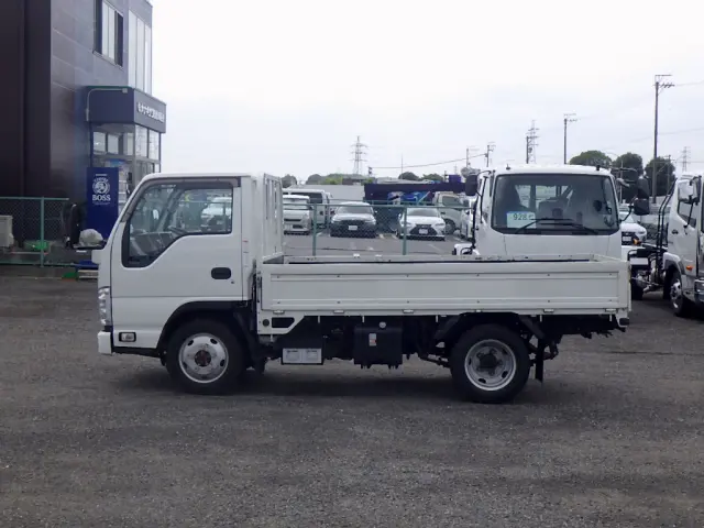 マツダ タイタン 2RG-LJS88A(4WD)の写真4