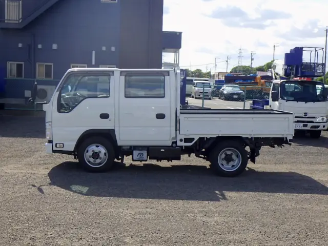 いすゞ エルフ 2RG-NHS88A(4WD)の写真4