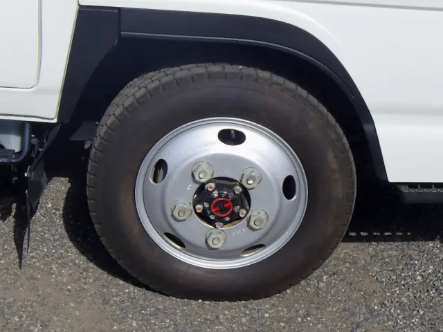 いすゞ エルフ 2RG-NHS88A(4WD)の写真20