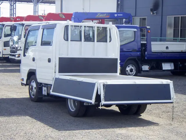 いすゞ エルフ 2RG-NHS88A(4WD)の写真30