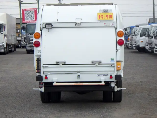 三菱 キャンター TPG-FEA50(2WD)の写真6